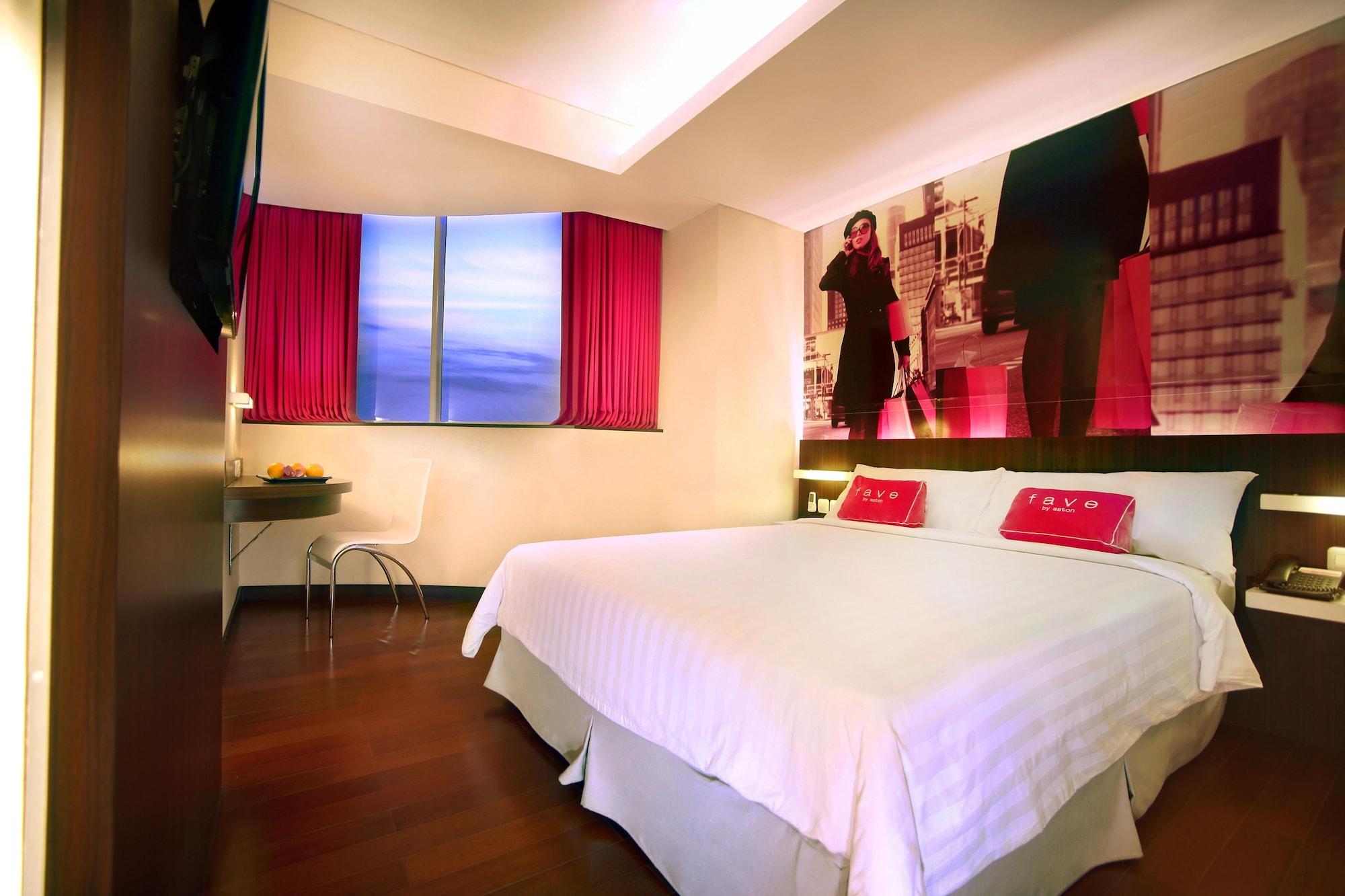 Favehotel Mex Tunjungan Surabaya Exterior photo