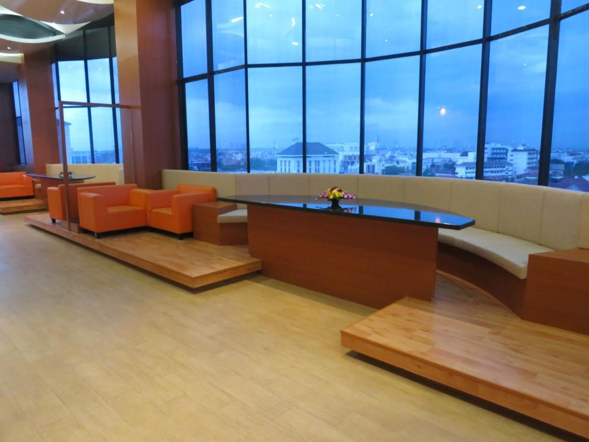 Favehotel Mex Tunjungan Surabaya Exterior photo