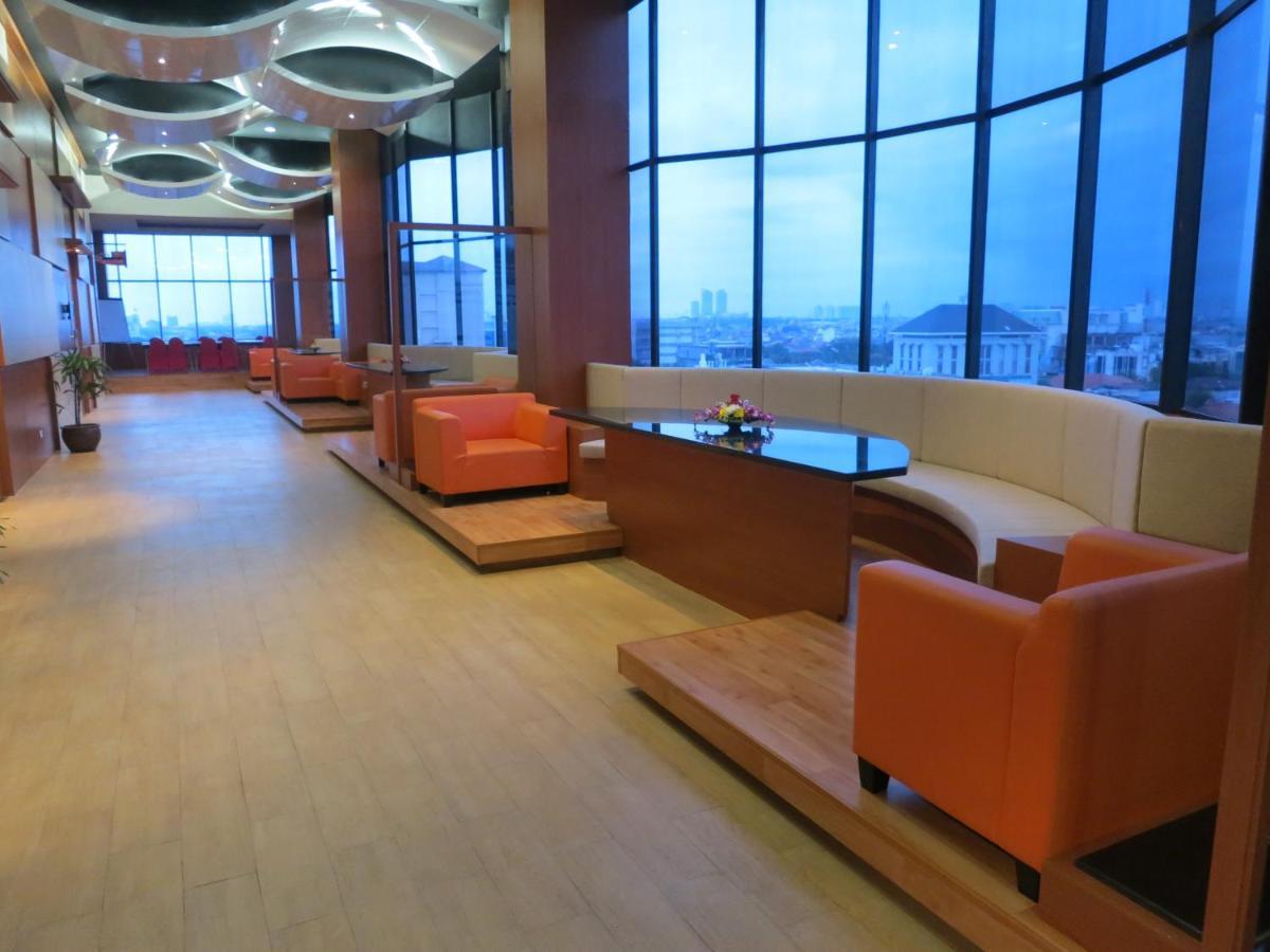 Favehotel Mex Tunjungan Surabaya Exterior photo