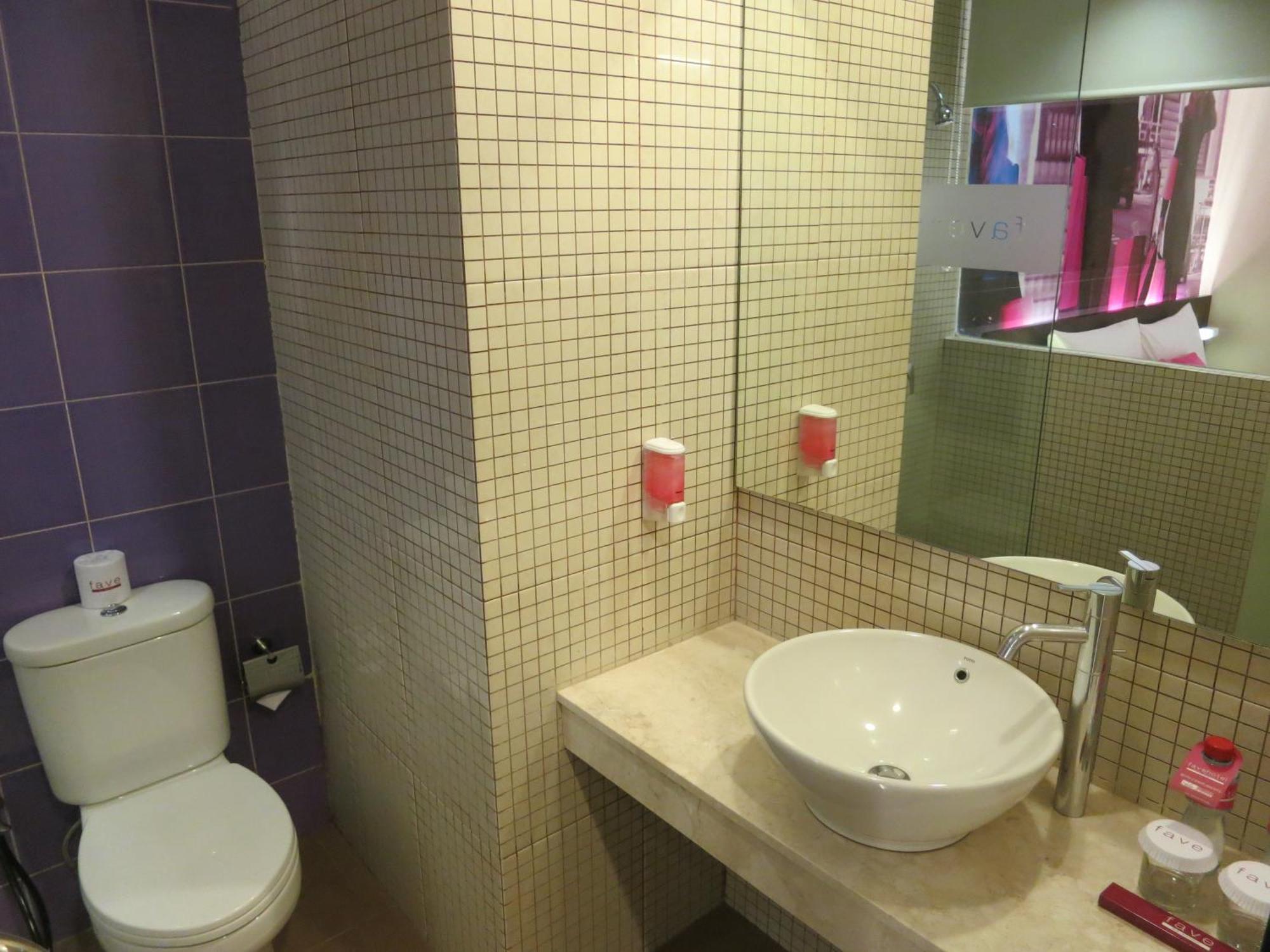 Favehotel Mex Tunjungan Surabaya Room photo