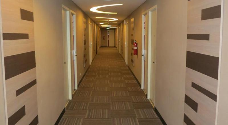 Favehotel Mex Tunjungan Surabaya Exterior photo
